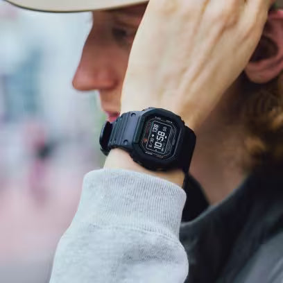 CASIO G-SHOCK G-SQUAD 手錶 DW-H5600-1JR JDM日版